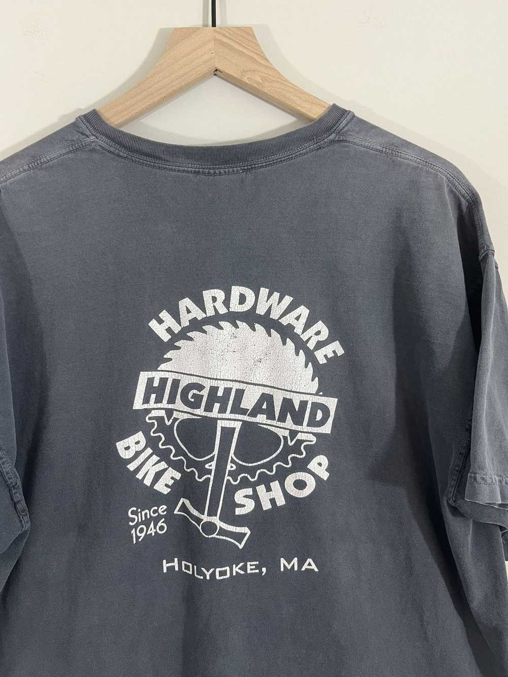 Vintage Sun Faded Highland Bike Shop Distressed T… - image 9