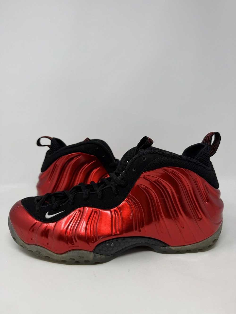 Nike Air Foamposite One Metallic Red 2017 - image 3