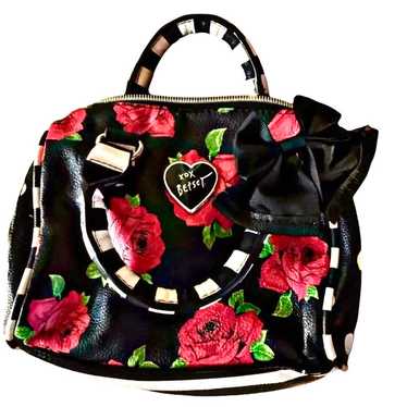 Beautiful Betsey Johnson Red Rose Mini Satchel w/ 