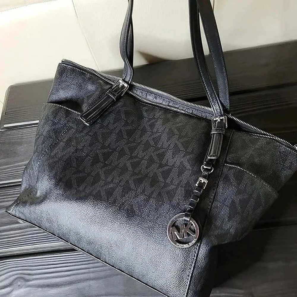 MICHAEL KORS SIGNATURE COATED CANVAS TOTE HANDBAG - image 9