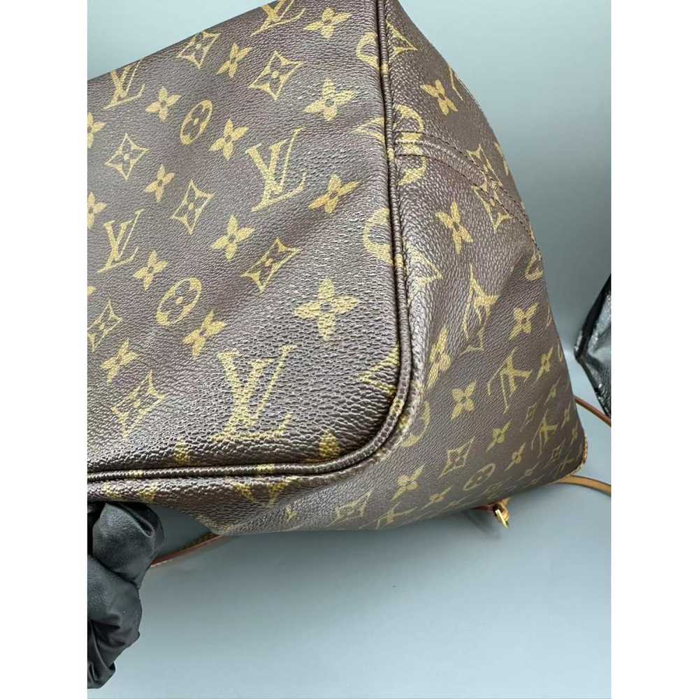 Louis Vuitton Neverfull leather tote - image 5