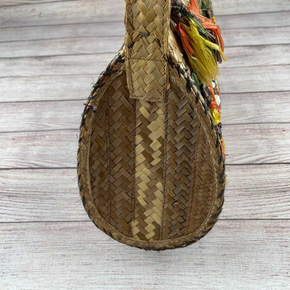 Vintage Floral Woven Straw Purse With Seashells - image 5