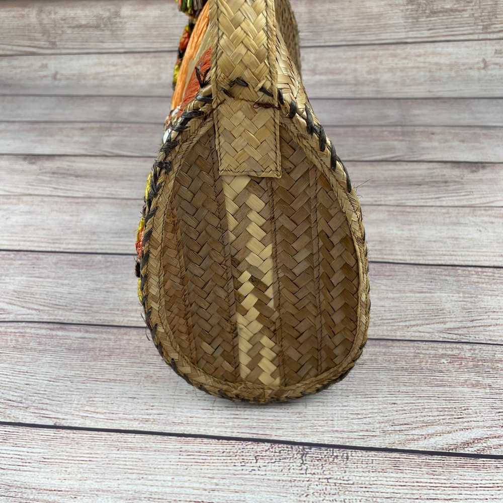 Vintage Floral Woven Straw Purse With Seashells - image 6