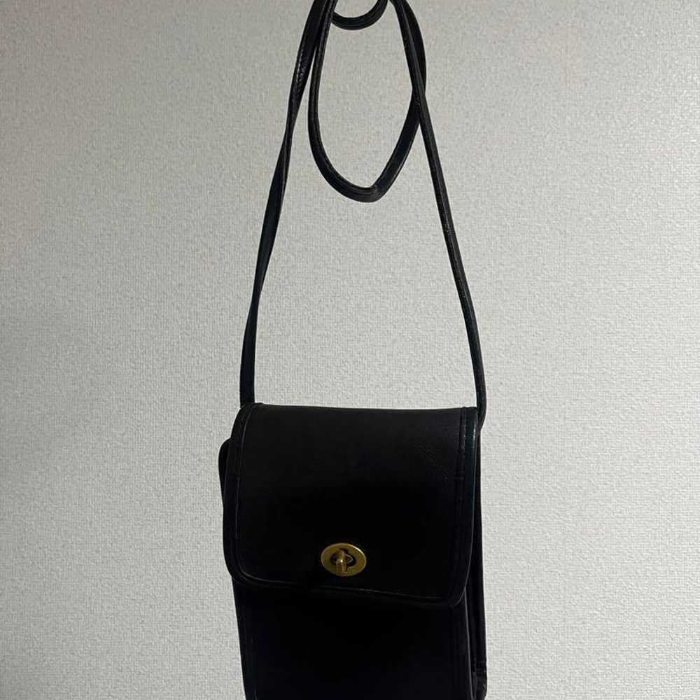 old coach shoulder bag - image 1