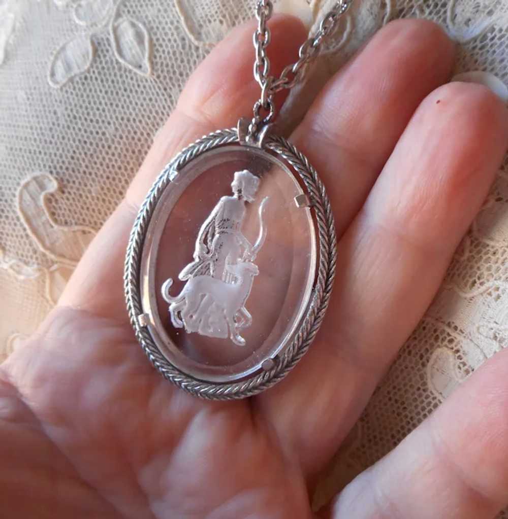 1973 Diana The Huntress Pendant Necklace Glass In… - image 9