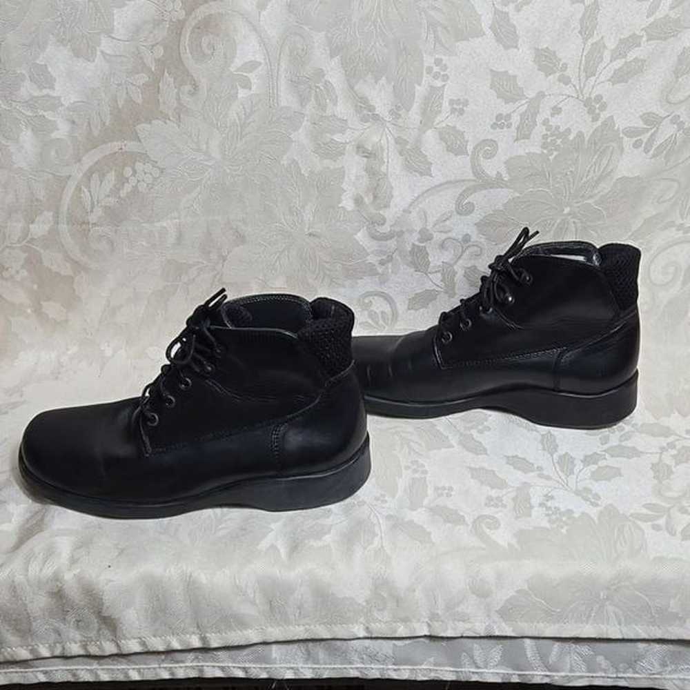 L.L. Bean Vintage Black Leather Grandma Lace up B… - image 4