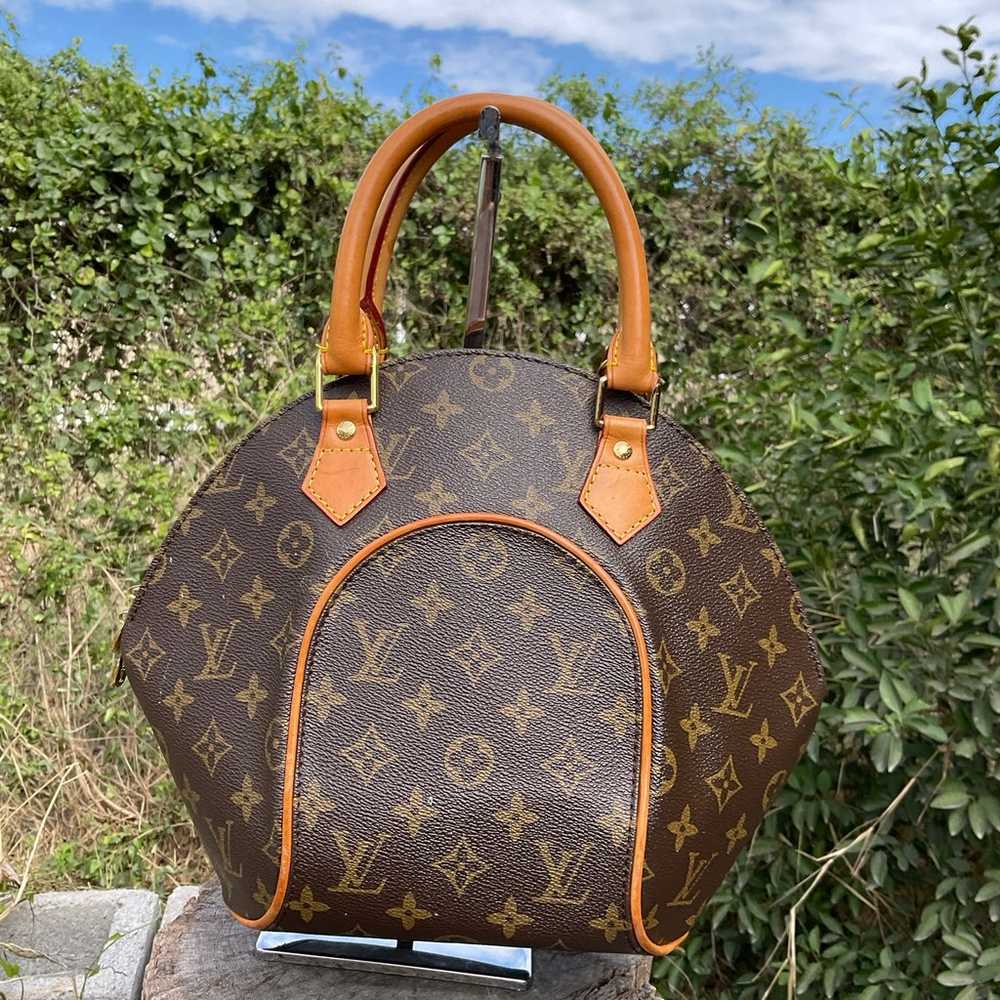 Brown Louis Vuitton Monogram Ellipse MM Handbag - image 2