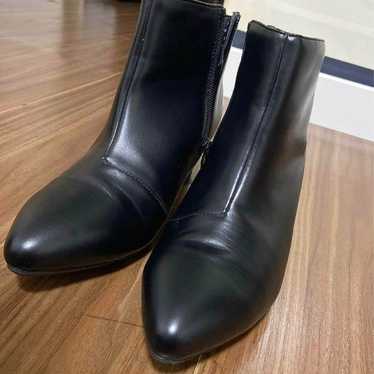 【Almost New】Black Pointed Toe Booties - image 1