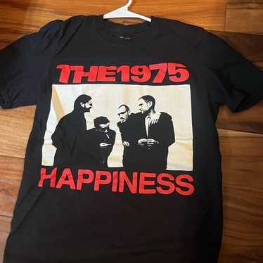 THE 1975 Tシャツ【HAPPINESS】 美品】THE 1975 HAPPINESS Tシャツ - メルカリ