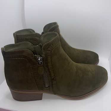 New NWOT MIA Army Green Suede Booties ~ size 8 - image 1