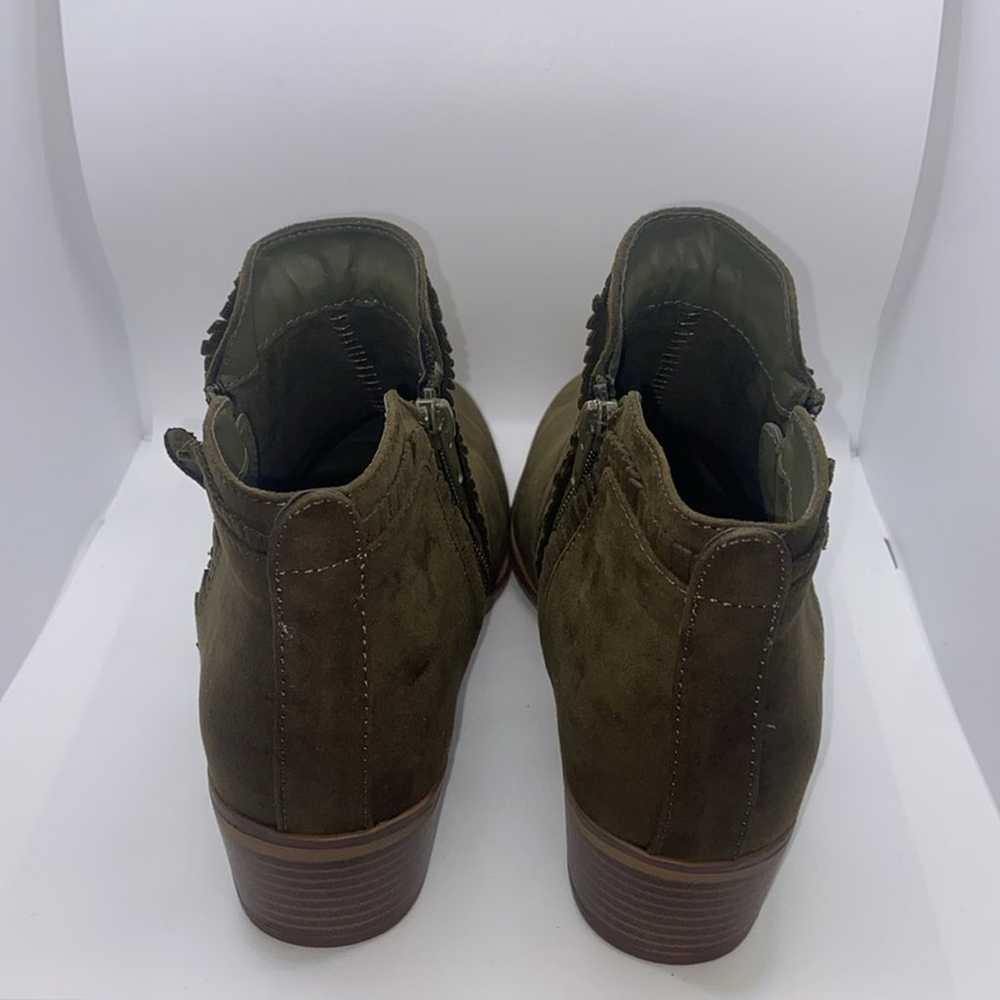 New NWOT MIA Army Green Suede Booties ~ size 8 - image 4