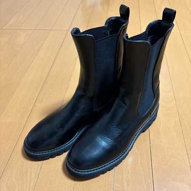 Chelsea boots - image 1