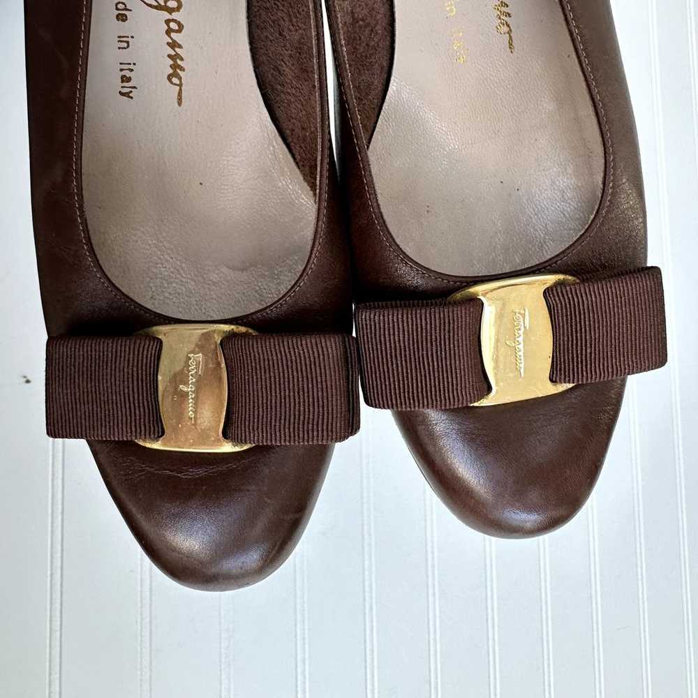 Salvatore Ferragamo Vara Vintage Brown Buckle Kit… - image 5