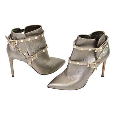 Valentino Garavani Rockstud leather boots