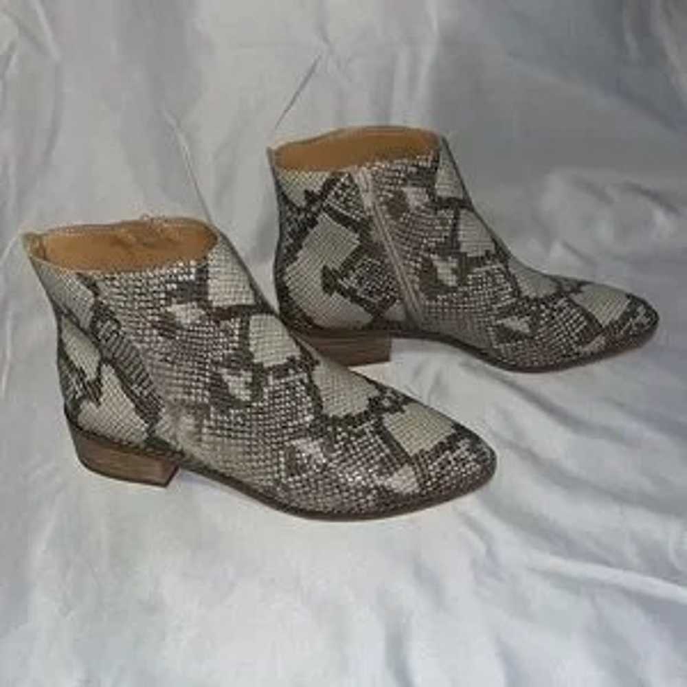 Size 7 Women’s Lucky Brand Snake Skin Design Ankl… - image 2