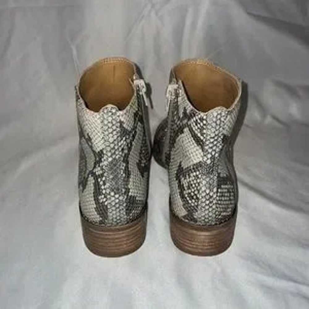 Size 7 Women’s Lucky Brand Snake Skin Design Ankl… - image 4