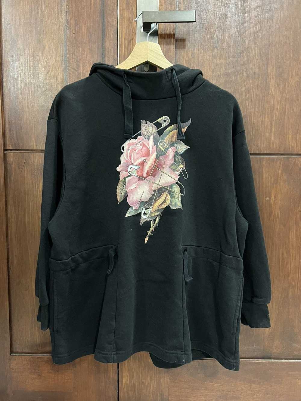 GU × Undercover GU X Undercover Hoodies - image 1