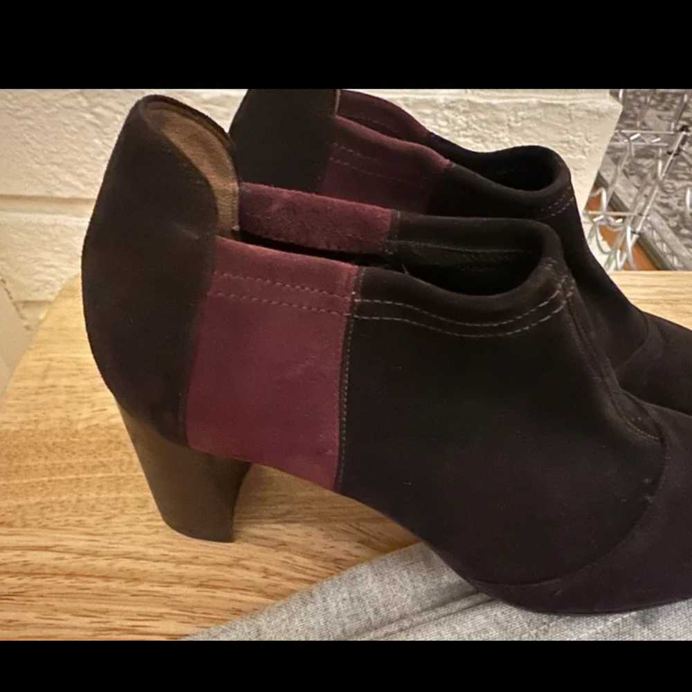 Aquatalia Size 6.5 Brown/Burgundy Suede Ankle Sho… - image 6