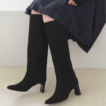 Black long boots, size M.