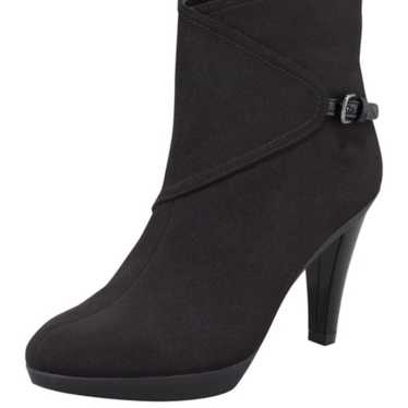 Stuart Weitzman "Gorgeous" Gor Tex Boot