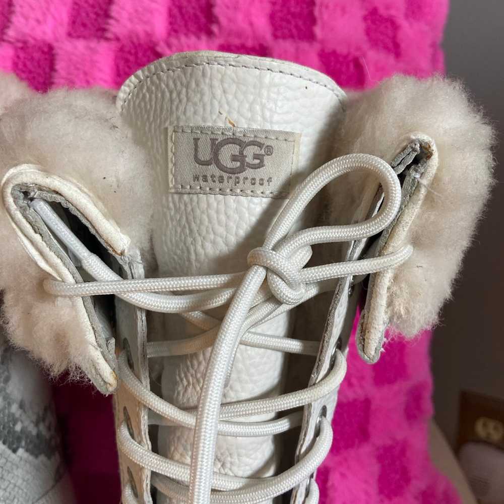 UGG size 7 white Adirondack boot - image 2