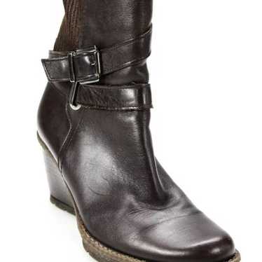 $369 Aquatalia brown leather wedge boots