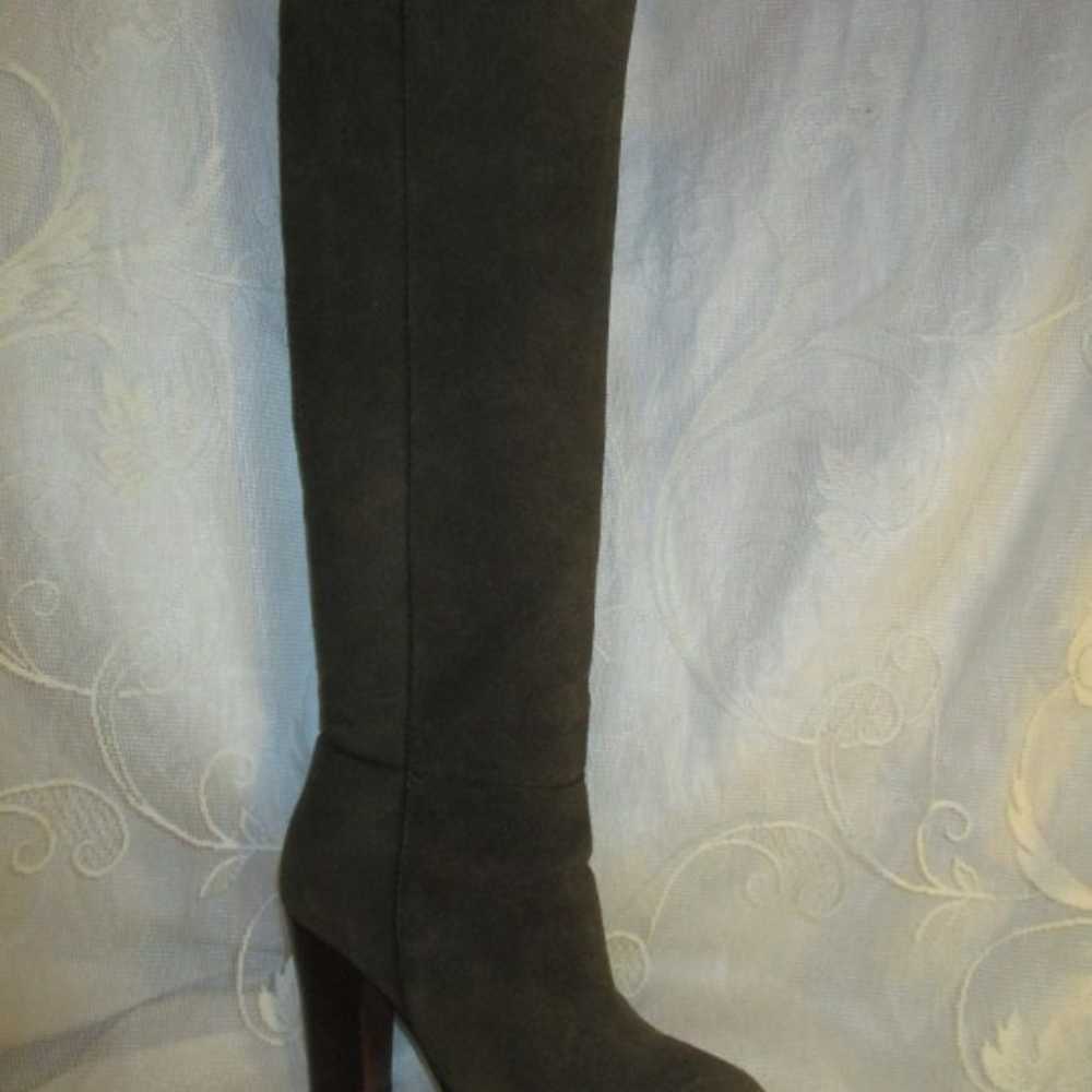 Pour La Victoire tall suede boots - image 1