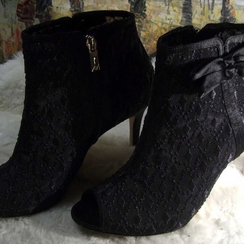 VC Signature 'Rosabelle' Bootie - Size 9M/39 - $2… - image 4