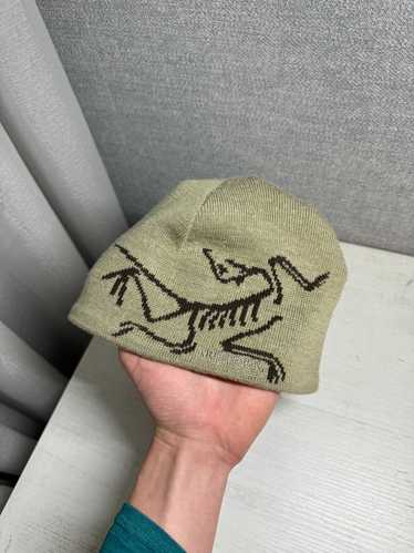 Vintage arcteryx bird head - Gem