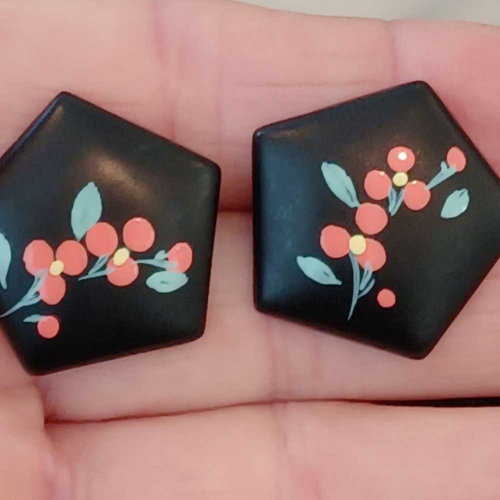 Vtg.Handpainted cherry blossom earrings - image 1