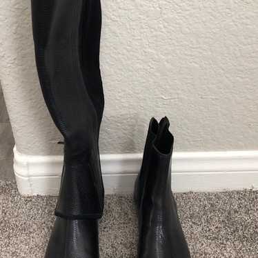 Tory Burch boots size 8