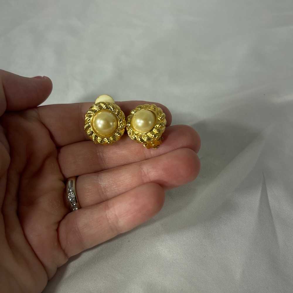 VTG Premier clip earrings - image 1