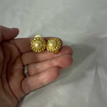 VTG Premier clip earrings - image 1