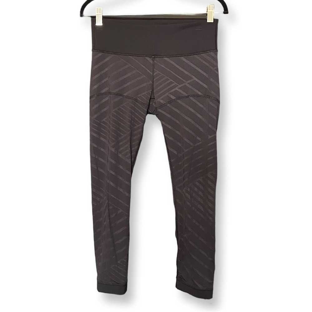 Lululemon Lululemon Athletica Black Cropped Strip… - image 1