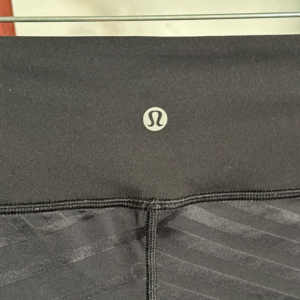 Lululemon Lululemon Athletica Black Cropped Strip… - image 3