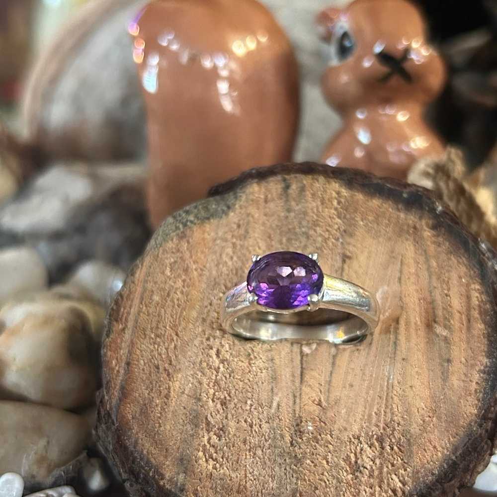 925 Sterling vintage fabulous amethyst size 7 ring - image 2