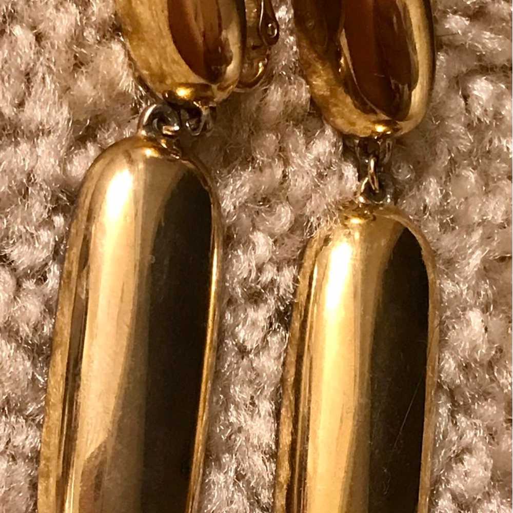 Vintage Long Drop Gold Tone Screwback Earrings - image 3