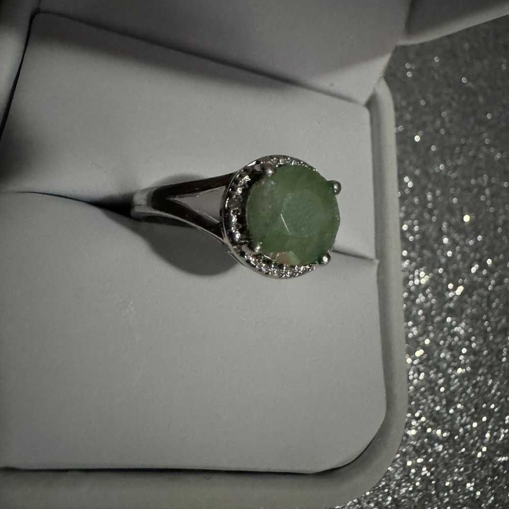 Sterling silver natural emerald ring size 7 - image 2