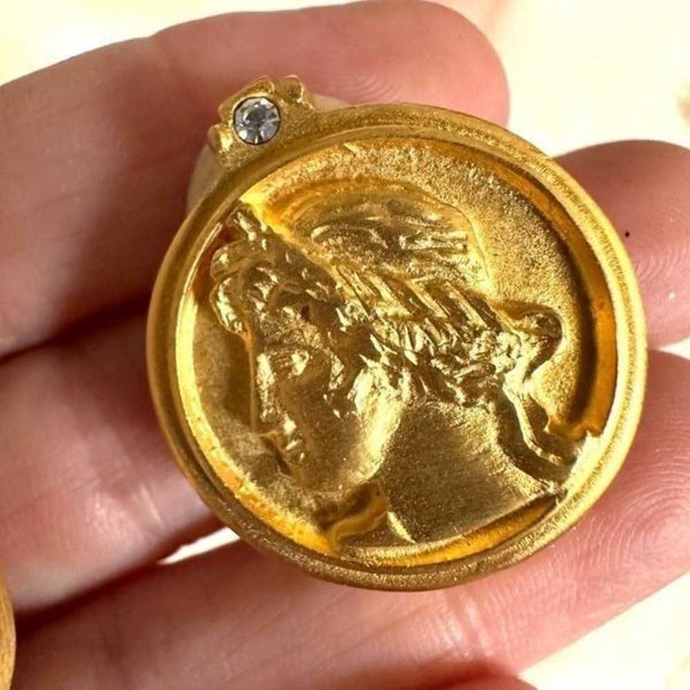 Bijoux Terner gold tone faux Roman coin clip on e… - image 4