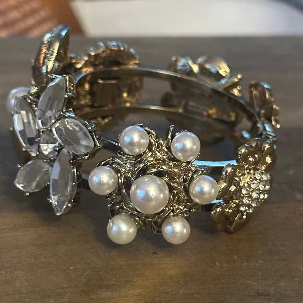 Vintage floral rhinestone and pearl hinged bracel… - image 7