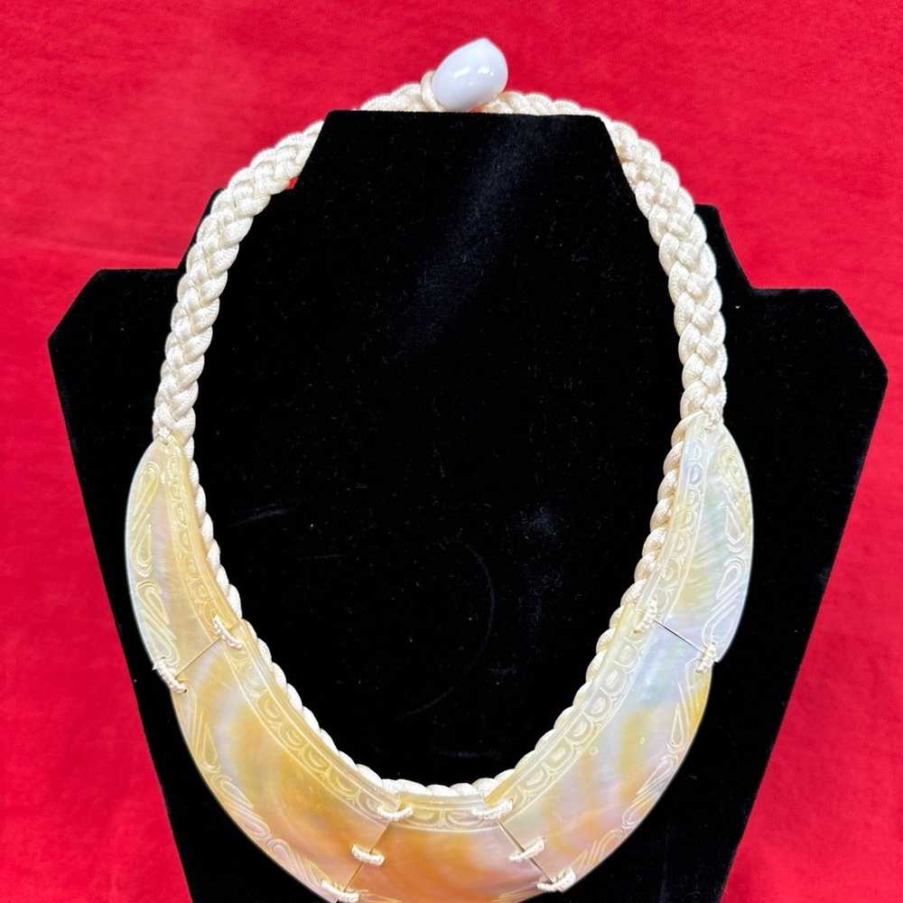 Mother of Pearl necklace - image 3