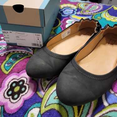 TOMS Judith Black Suede Flats