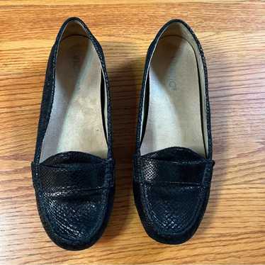 Vionic Larrun Loafer Black Snake Size 6