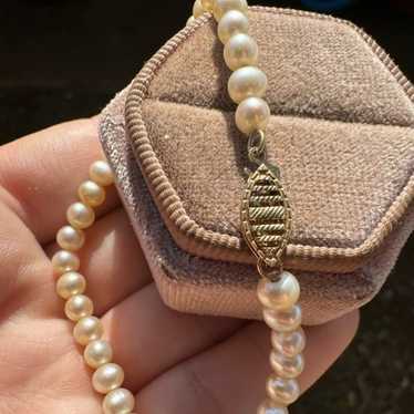 Vintage solid 10k yellow gold genuine pearl bracel