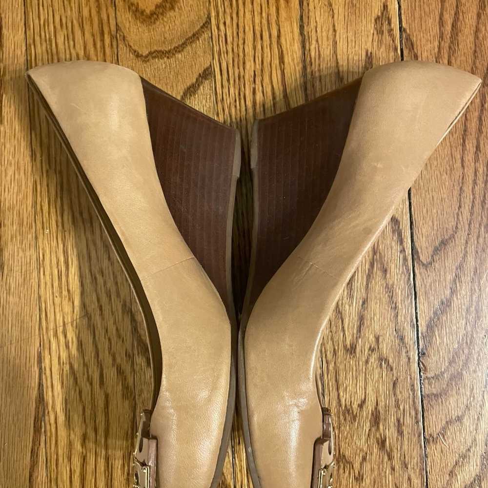 Tory Burch Wedge Heels Size 7 - image 4