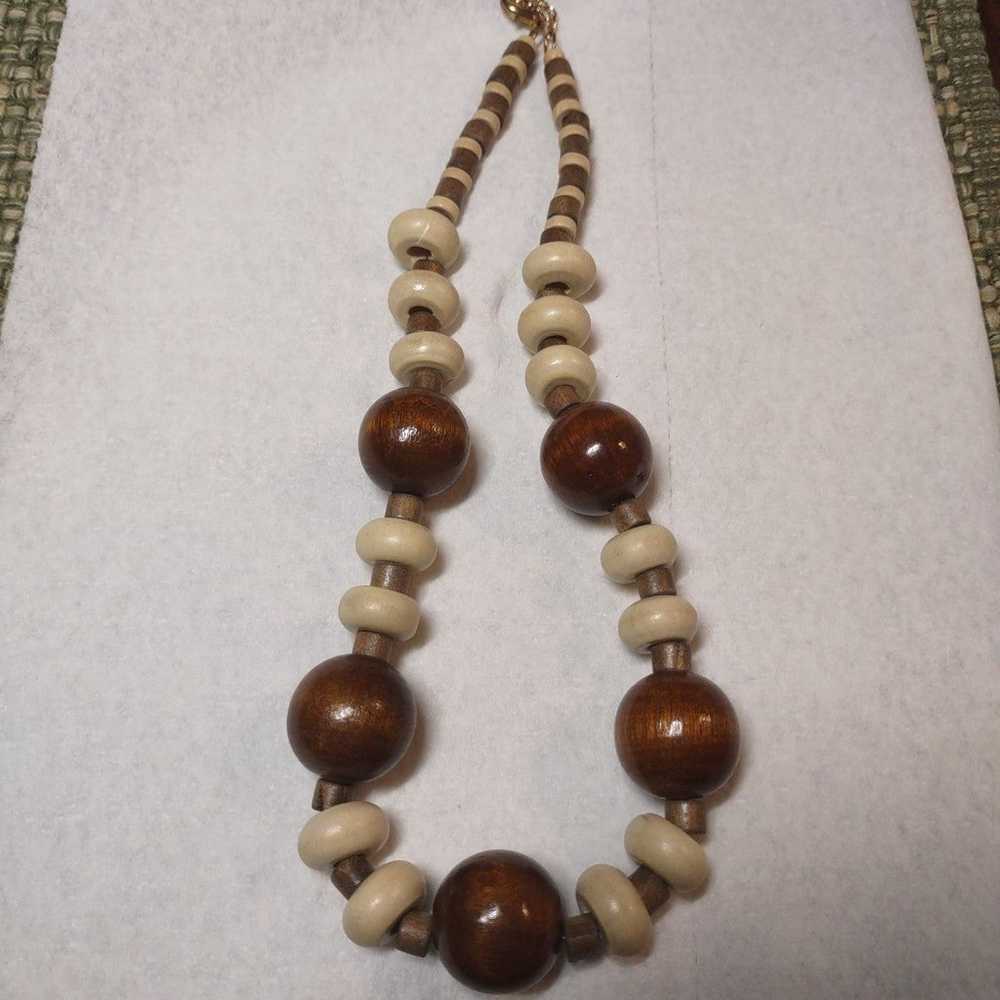 Vintage chunky wooden bead necklace - image 2