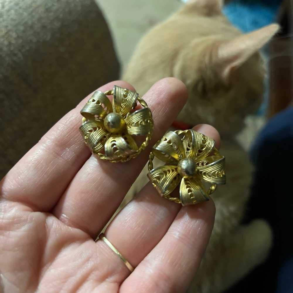 vintage kramer clip on earrings - image 12