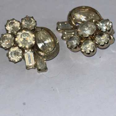 Vintage Kramer clip on earrings - image 1