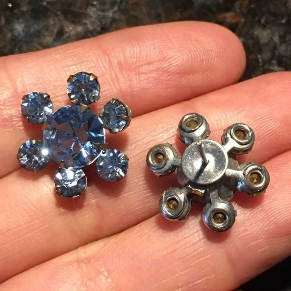 Vintage blue flower rhinestone earrings - image 4