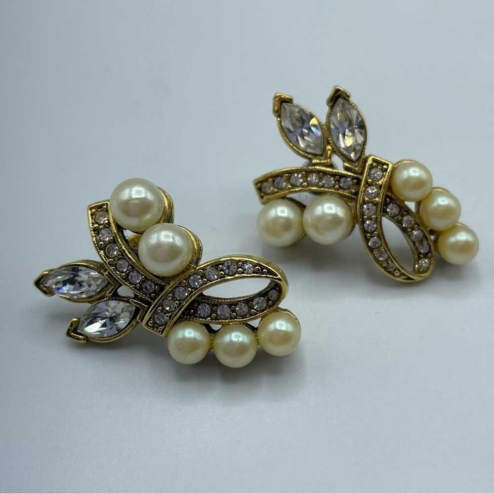 Vintage Gold Tone Faux Pearl & Rhinestone Earring… - image 4